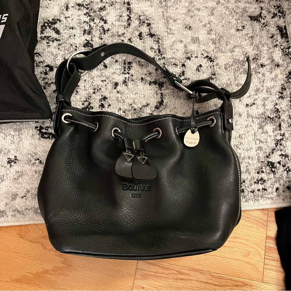 Euc Authentic Dooney & Bourke Drawstring Leather … - image 1